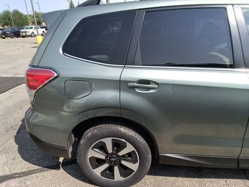 Used 2017 Subaru Forester 2.5i Limited AWD/4WD image 14