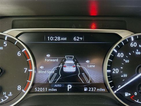 Used 2024 Nissan Rogue SV AWD/4WD image 18