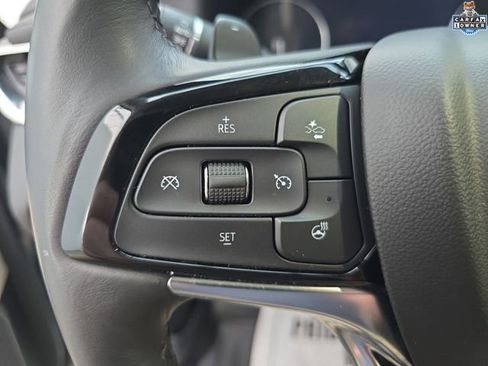 Used 2023 Buick Enclave Avenir w/ Avenir Technology Package image 32