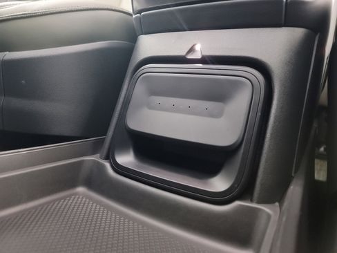 Used 2023 Rivian R1S Adventure image 33