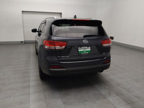 Used 2018 Kia Sorento LX image 6