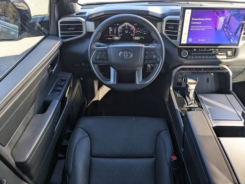 Used 2025 Toyota Sequoia Limited image 17