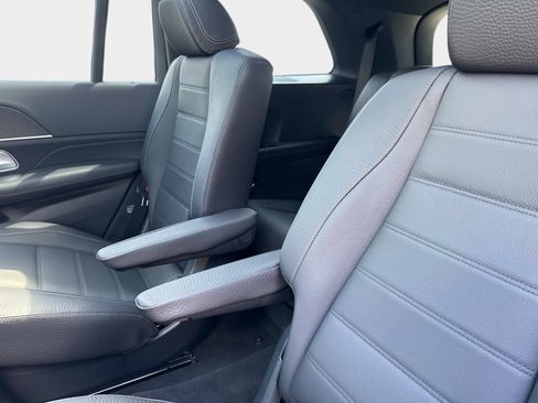 New 2026 Mercedes-Benz GLS 580 4MATIC image 15