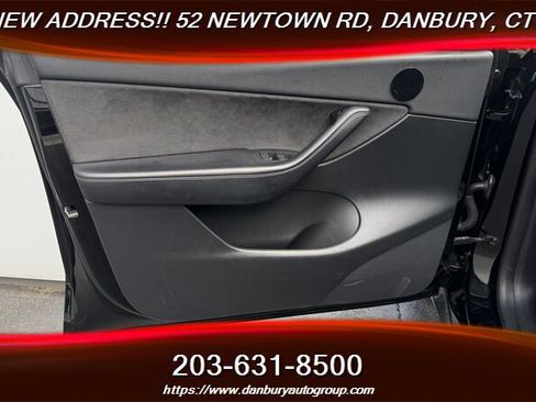 Used 2022 Tesla Model Y Long Range AWD/4WD image 12