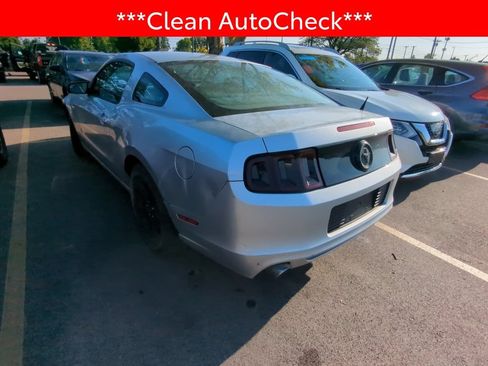 Used 2014 Ford Mustang Coupe RWD image 4
