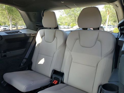 New 2025 Volvo XC90 B5 Plus w/ Protection Package Premier image 6