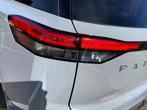 Used 2024 Nissan Pathfinder Platinum w/ Cargo Package image 30