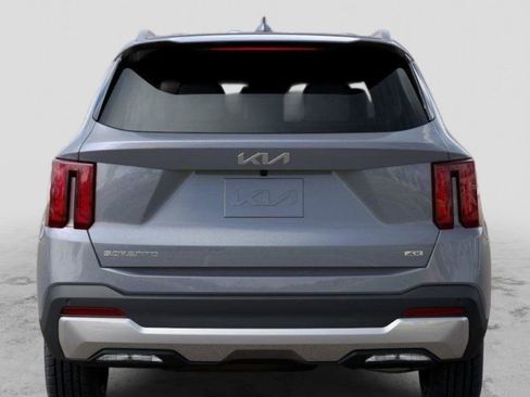 Used 2025 Kia Sorento S AWD/4WD image 13