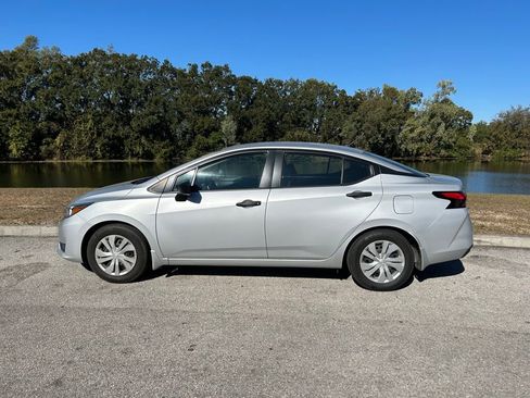 Used 2023 Nissan Versa S w/ Trunk Package image 2