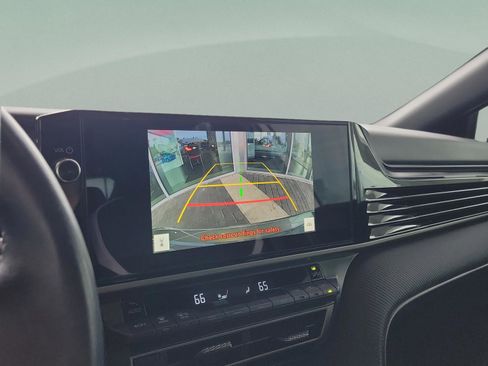 Certified 2025 Toyota Camry SE image 24