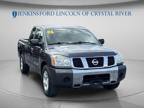 Used 2006 Nissan Titan SE RWD image 14