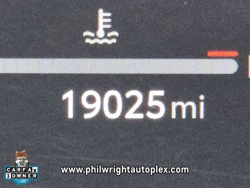 Used 2025 Toyota Camry XSE w/ Premium Package image 29