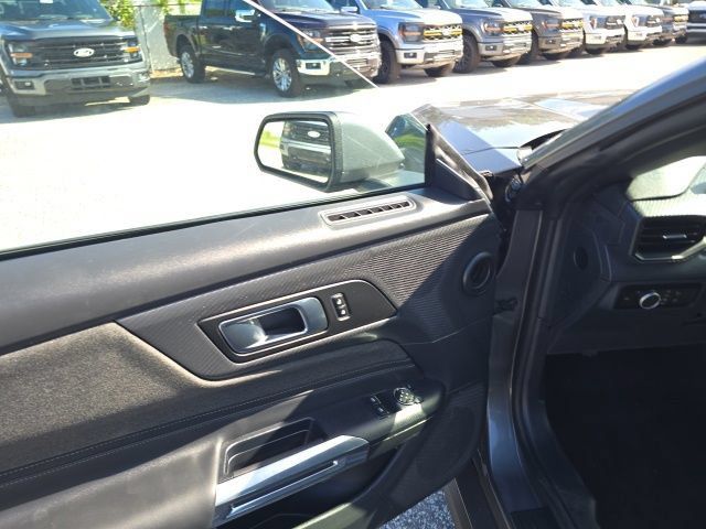 Used 2025 Ford Mustang GT RWD image 10