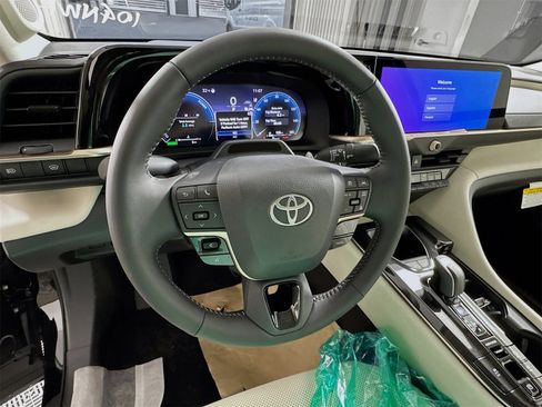 New 2026 Toyota Crown Limited image 7