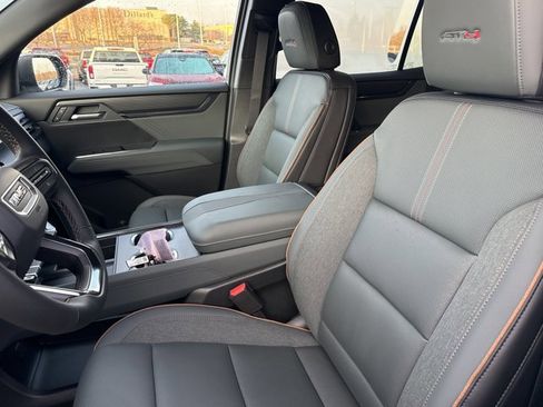 New 2026 GMC Acadia AT4 w/ Luxury Package image 5