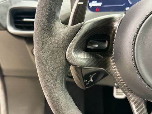Used 2024 McLaren Artura RWD image 32