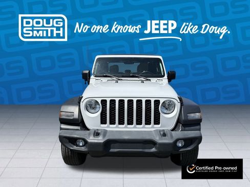Used 2020 Jeep Gladiator Sport image 7