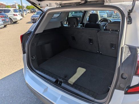 Used 2020 GMC Terrain SLE AWD/4WD image 27