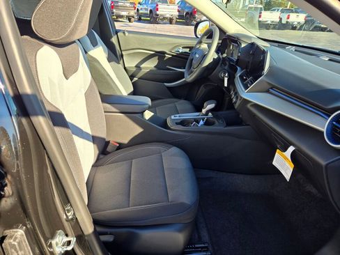 New 2026 Chevrolet Trax LS w/ LS Convenience Package image 4