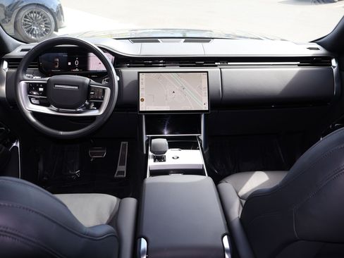 Used 2024 Land Rover Range Rover SE AWD/4WD image 24