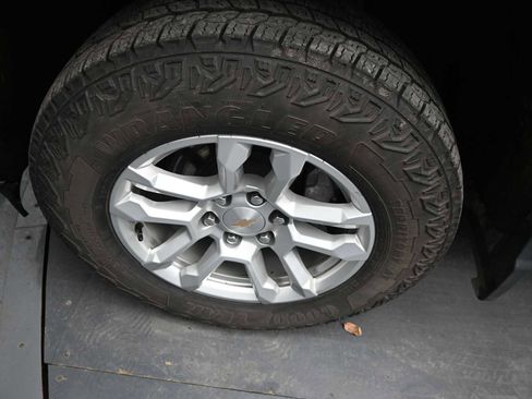 Used 2024 Chevrolet Silverado 1500 LT image 26