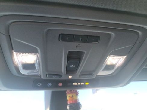 Used 2020 Chevrolet Silverado 1500 RST image 17