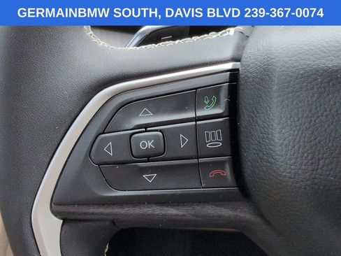 Used 2023 Jeep Grand Cherokee Limited w/ Black Appearance Package AWD/4WD image 27