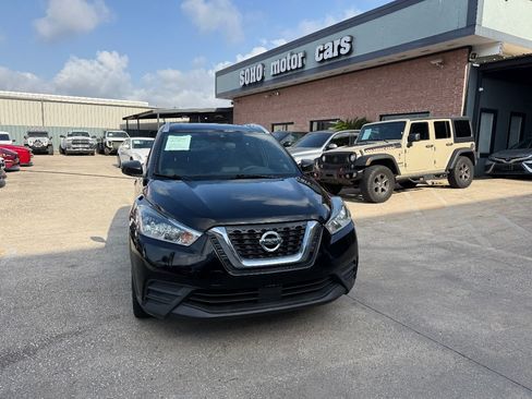 Used 2020 Nissan Kicks SV FWD image 8