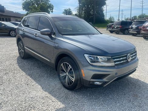 Used 2018 Volkswagen Tiguan SEL FWD image 7