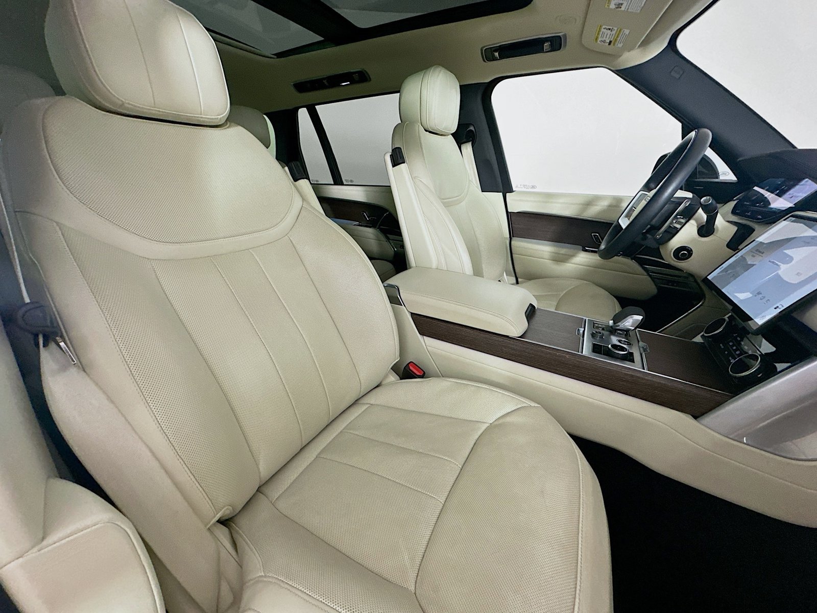 Used 2023 Land Rover Range Rover Long Wheelbase SE AWD/4WD image 47