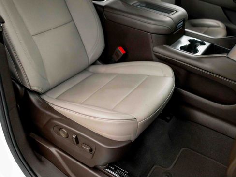 Used 2023 GMC Yukon XL SLT w/ SLT Luxury Package AWD/4WD image 74