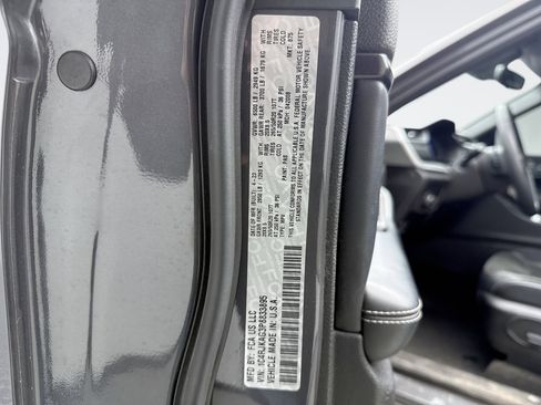 Used 2023 Jeep Grand Cherokee L Laredo AWD/4WD image 13