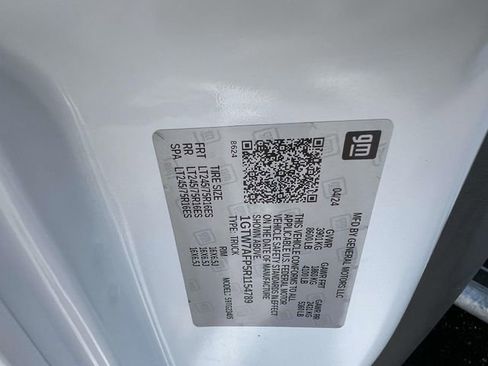 Used 2024 GMC Savana 2500 w/ Driver Convenience Package image 20