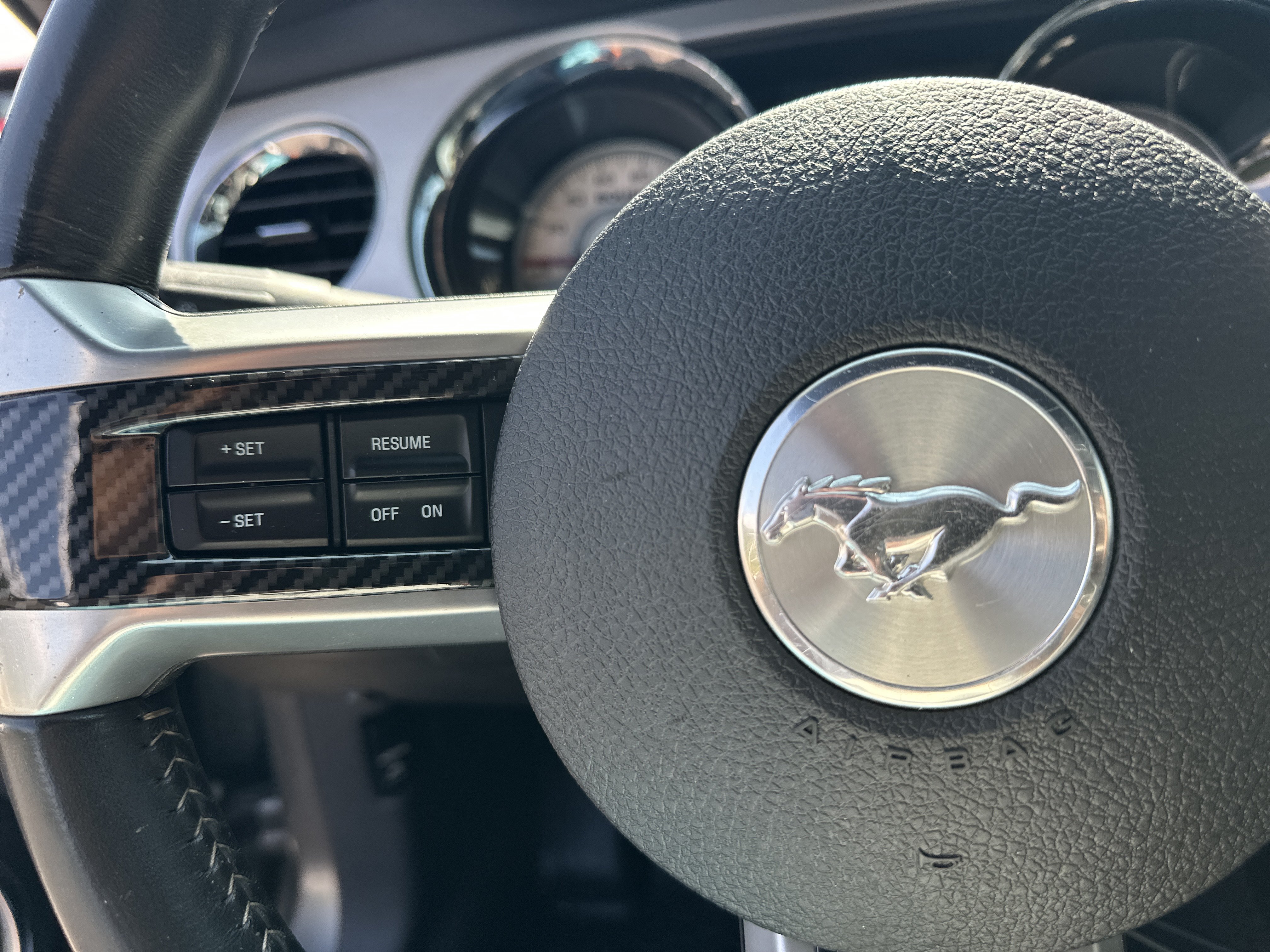 Used 2010 Ford Mustang GT RWD image 22