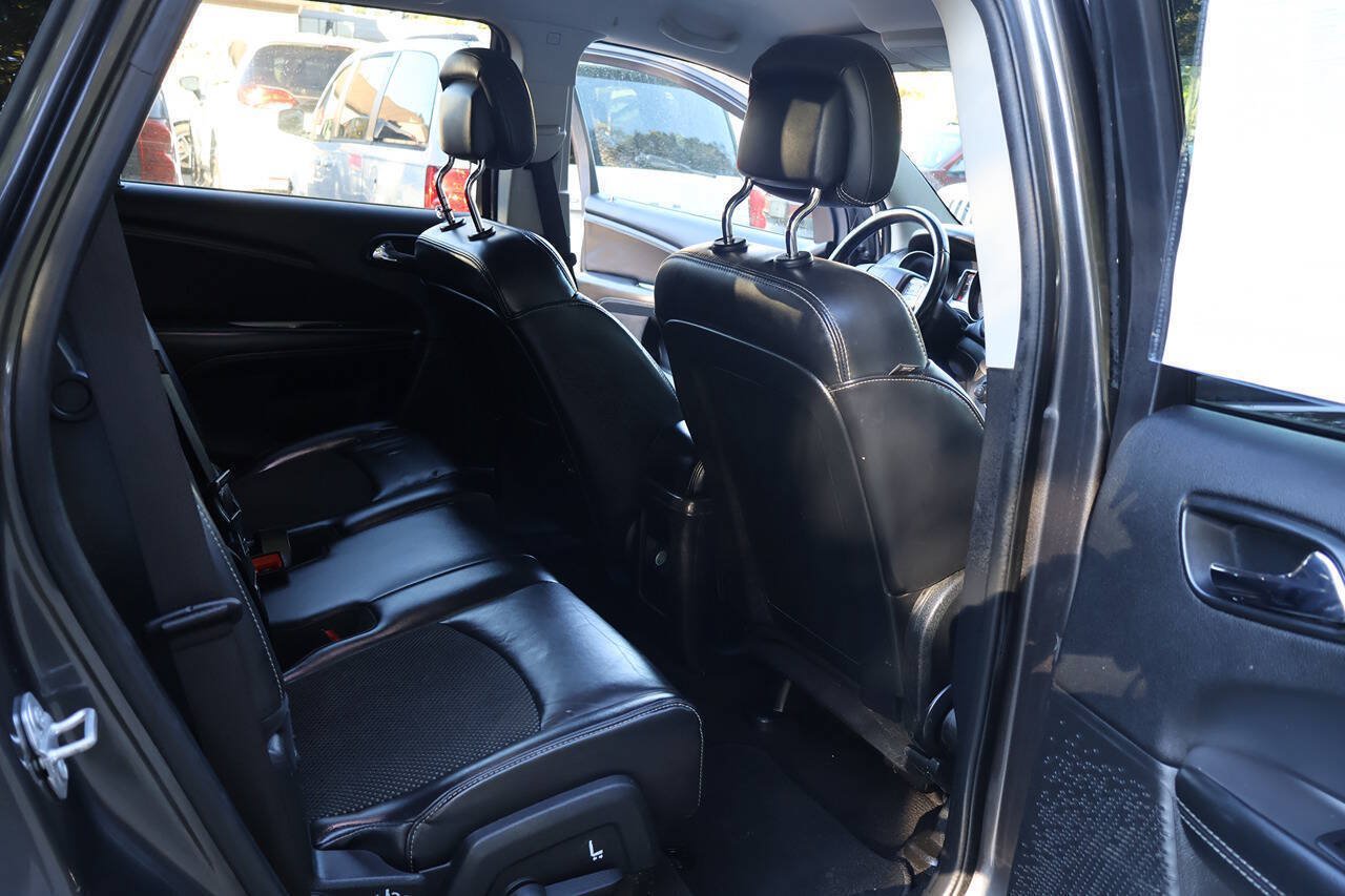 Used 2017 Dodge Journey Crossroad FWD image 23