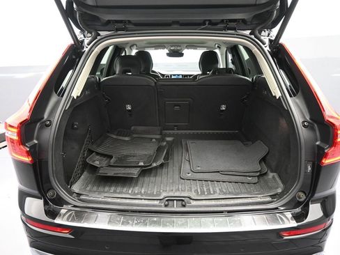 Used 2022 Volvo XC60 B5 Inscription w/ Advanced Package image 24