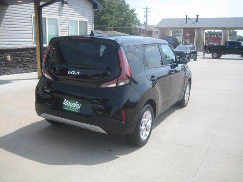 Used 2025 Kia Soul LX w/ LX Technology Package FWD image 7