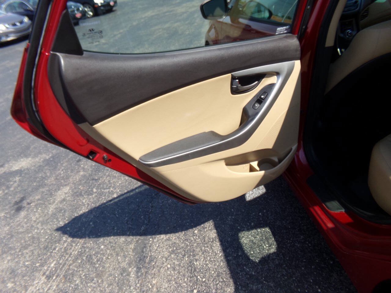 Used 2013 Hyundai Elantra Limited FWD image 18