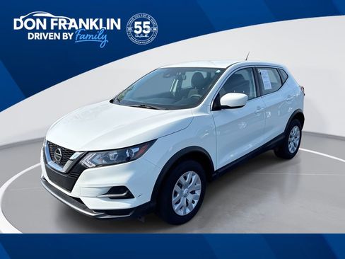 Used 2020 Nissan Rogue Sport S image 1
