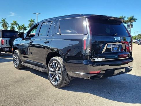 Used 2022 Cadillac Escalade Sport w/ Touring Package image 4