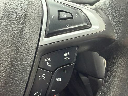 Used 2016 Ford Fusion SE w/ Equipment Group 202A FWD image 17