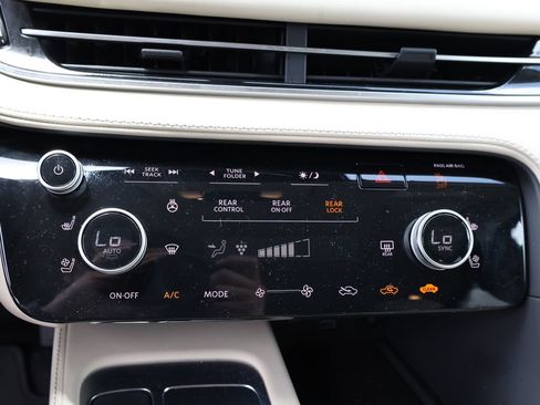 Certified 2025 INFINITI QX60 Sensory w/ Vision Package AWD/4WD image 34