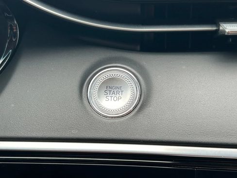 Used 2025 Genesis GV70 2.5T AWD/4WD image 26