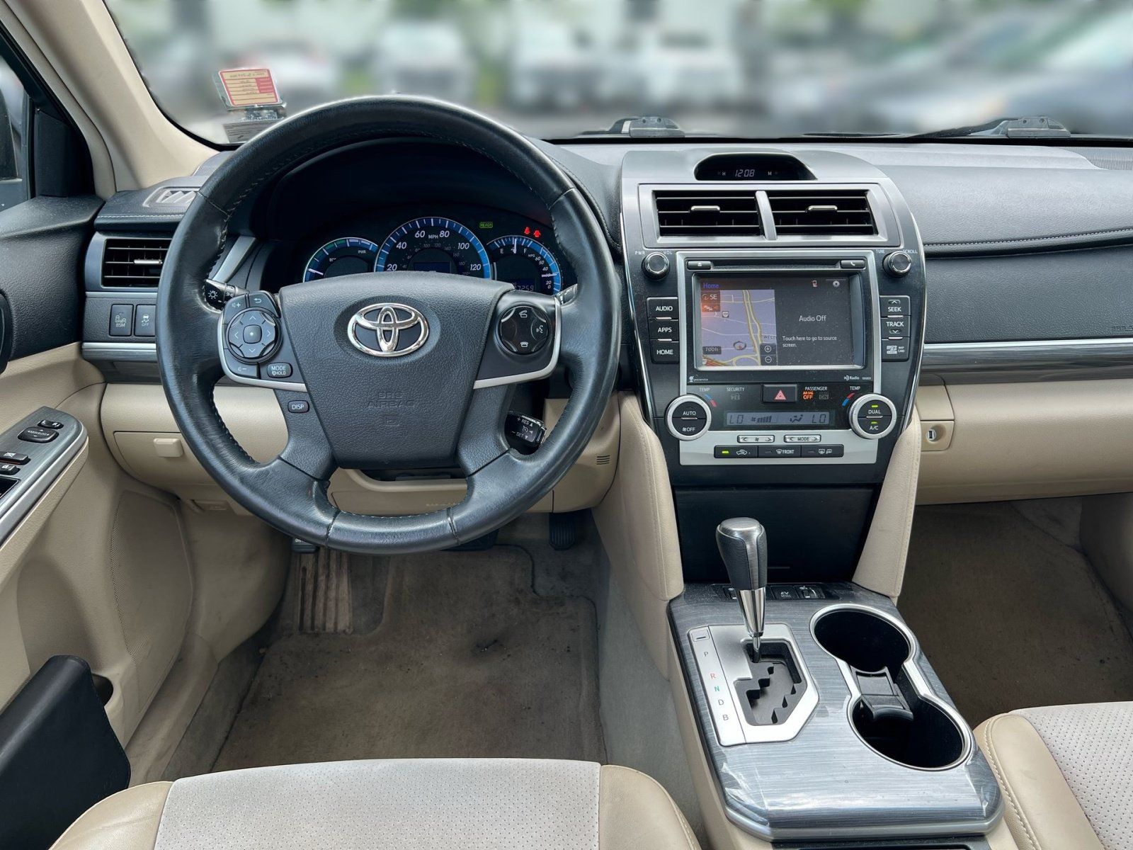Used 2014 Toyota Camry XLE w/ Leather Package FWD image 19