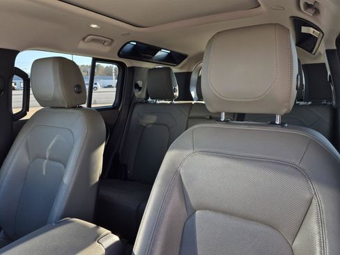 Used 2023 Land Rover Defender 110 S image 26