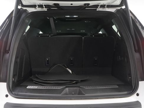 Used 2025 GMC Yukon Denali AWD/4WD image 17