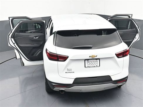Used 2023 Chevrolet Blazer LT image 44