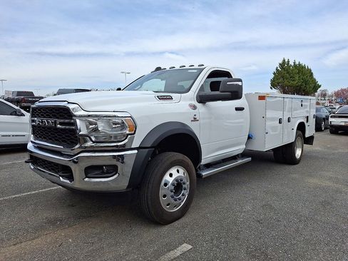 New 2024 RAM 5500 Tradesman image 3