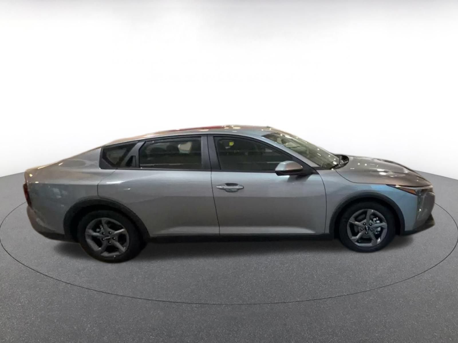 Used 2025 Kia K4 FWD image 14
