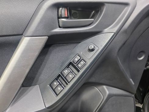 Used 2015 Subaru Forester 2.5i Premium w/ All-Weather Package image 12